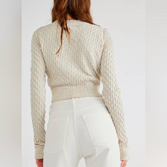 Free People Size‎ Small Jane Printed Crop Top Tee, Long Sleeve In Oatmeal - Picture 2 of 8